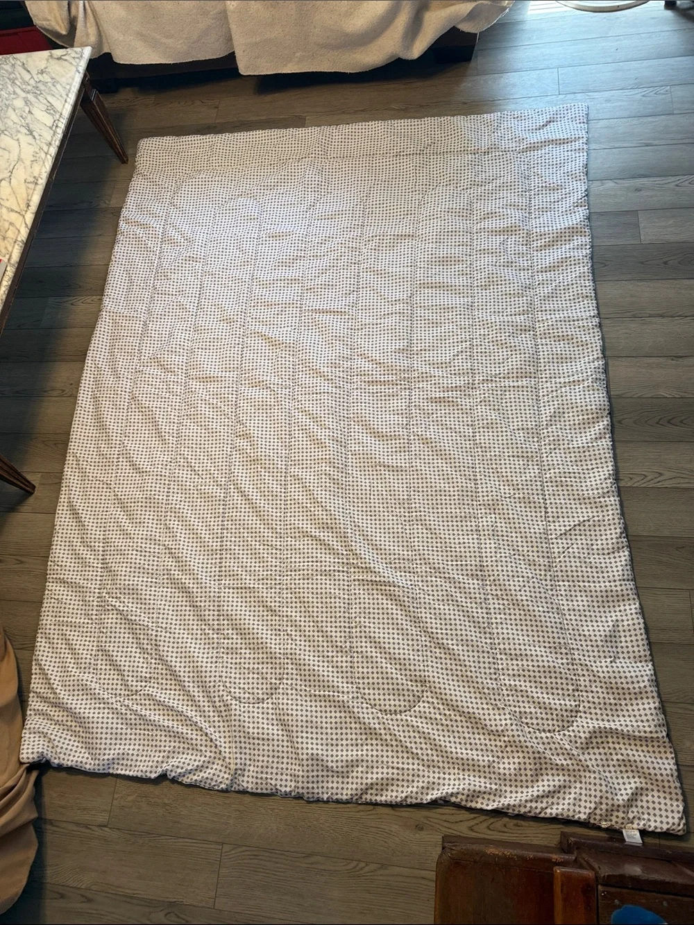 Twin size comforter in good used condition